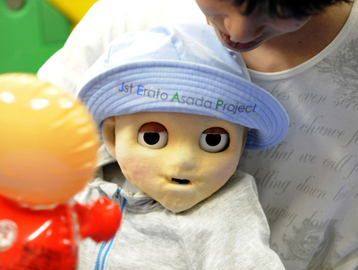 赤ちゃんロボット「Noby」、認知発達メカニズム研究に活用