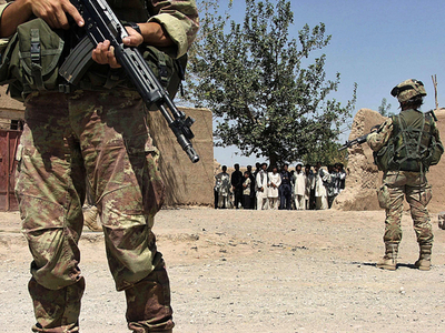 カンダハルの警察本部で連続自爆テロ、アフガンで週末に事件相次ぐ