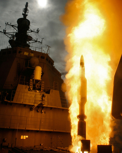 海自イージス艦、海上配備型迎撃ミサイル（SM-3）の迎撃実験に成功