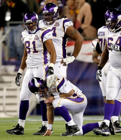 ファーヴが再び負傷、記録更新に暗雲