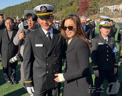 “韓国財閥の美意識”大象グループ副会長が任官式でまとった“オールブラック”