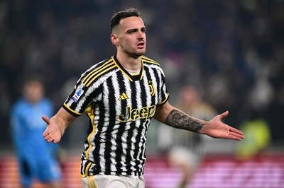 ユベントスが暫定首位浮上 ガッティ2試合連発でナポリ下す