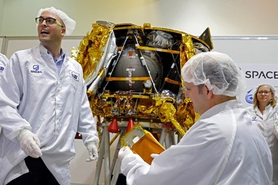 イスラエル、月面探査機を22日打ち上げ 成功なら民間初