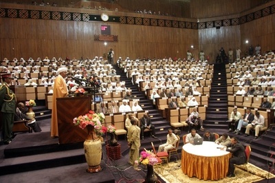 スーダン大統領「政治犯を釈放」、南スーダンと雪解けか