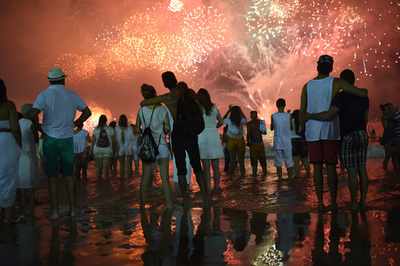 妻ら12人射殺し自殺、新年祝うパーティーに男が乱入 ブラジル