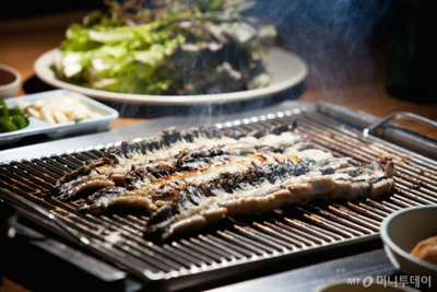 韓国・戒厳令後、政府庁舎に「ウナギ56㎏」搬入というなぞ…「約160人分」