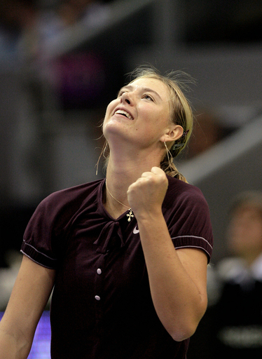 シャラポワ チャクベターゼを降し決勝進出