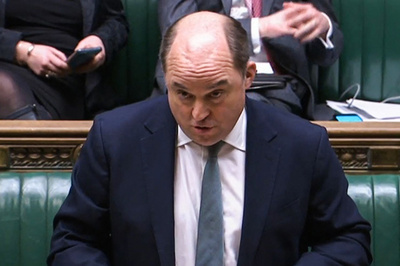 プーチン氏は「正気失った」 英国防相