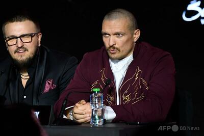 ヘビー級王者ウシクにパーカーとの指名試合を通達 WBO