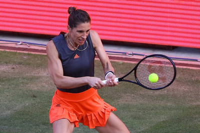 ペトコビッチが批判に反論、「クビトバのサーブを受けてみて」