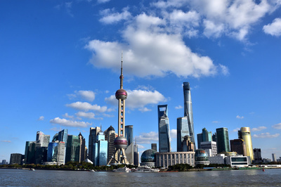 中国政府が上海・浦東新区30周年を祝福 「奇跡の発展」の象徴、「双循環」の軸に期待