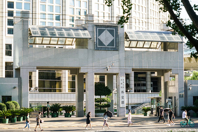 中国外交部報道官 中米接触について説明