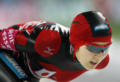 穂積が総合4位に入る、スピードスケート世界選手権