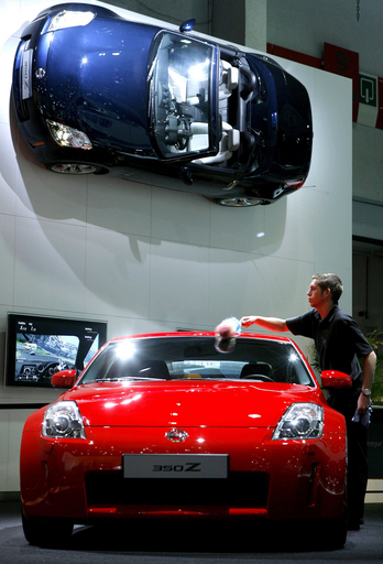 日産、欧州モーターショーに「350Z」出展