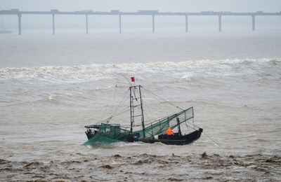 漁船とマルタ船が衝突、2人死亡 乗組員20人拘束 中国メディア