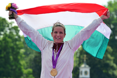 リストフ、僅差でオープンウォーター女子10キロメートルを制し金メダル