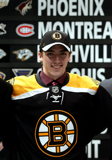 ブルーインズ Zach Hamillを指名