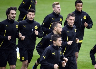 サンチャゴ・ベルナベウで最終調整を行うドルトムント、欧州CL