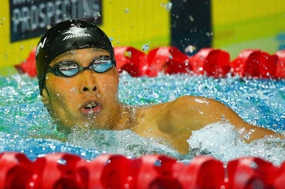 競泳の平井監督、「萩野への過度な期待は禁物」