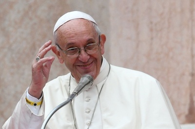 収容施設の受刑者2人、法王との昼食利用し脱走 伊ボローニャ