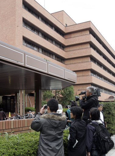 オシム監督が倒れた事を受けて選手らはショックを隠せず