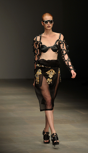 ＜12年春夏ロンドンコレクション＞KTZ