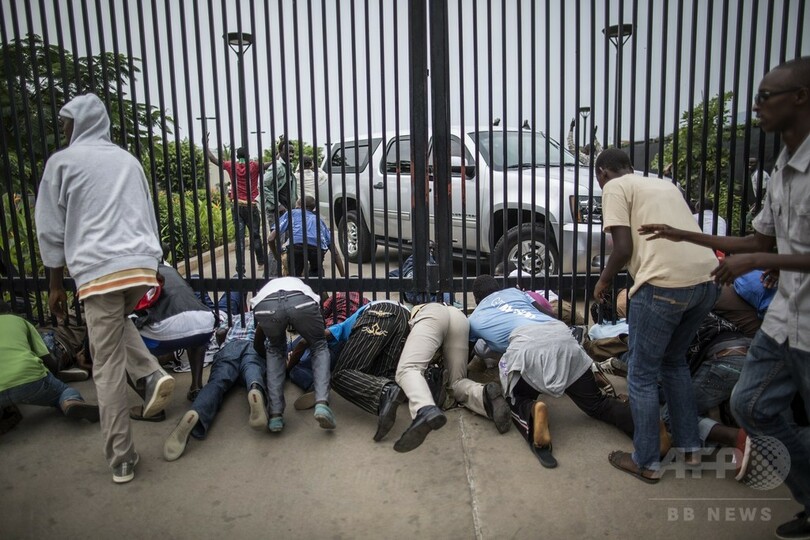 ブルンジ、反大統領派の学生ら一時米大使館に避難 副大統領は国外へ