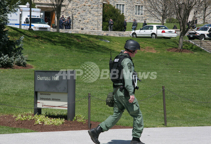 史上最悪の銃乱射事件は、のどかな田園都市の大学でおこった 米国 写真1枚 国際ニュース:AFPBB News