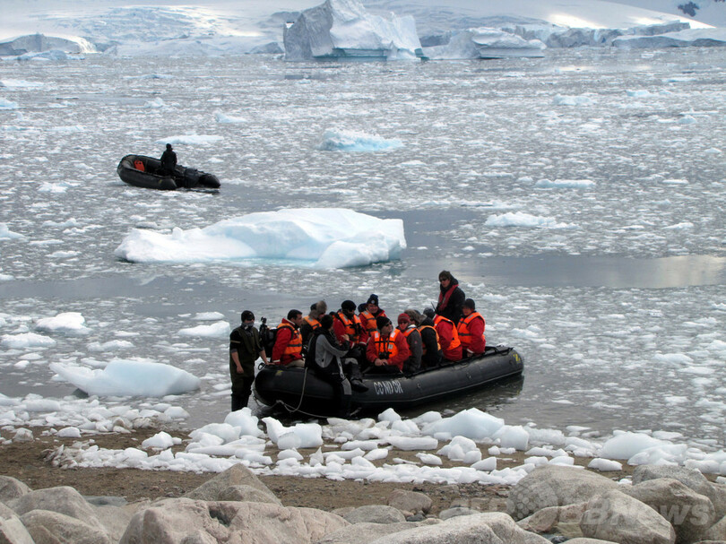 南極訪れる観光客が急増、生態系の脅威に 研究
