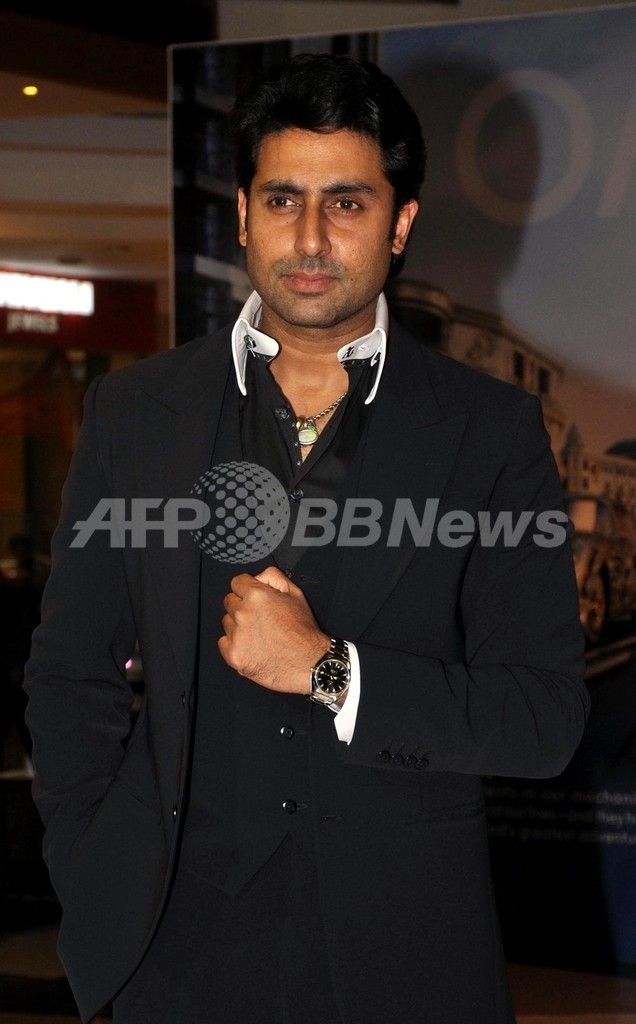 ボリウッド代表する俳優アビシェーク・バッチャン、オメガ新作発表会に出席