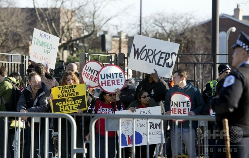 トランプ氏の選挙集会で小競り合い、集会は延期に 米シカゴ