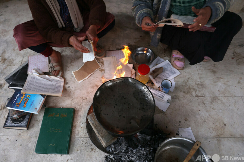 【今日の1枚】書物がまき代わり パレスチナ自治区
