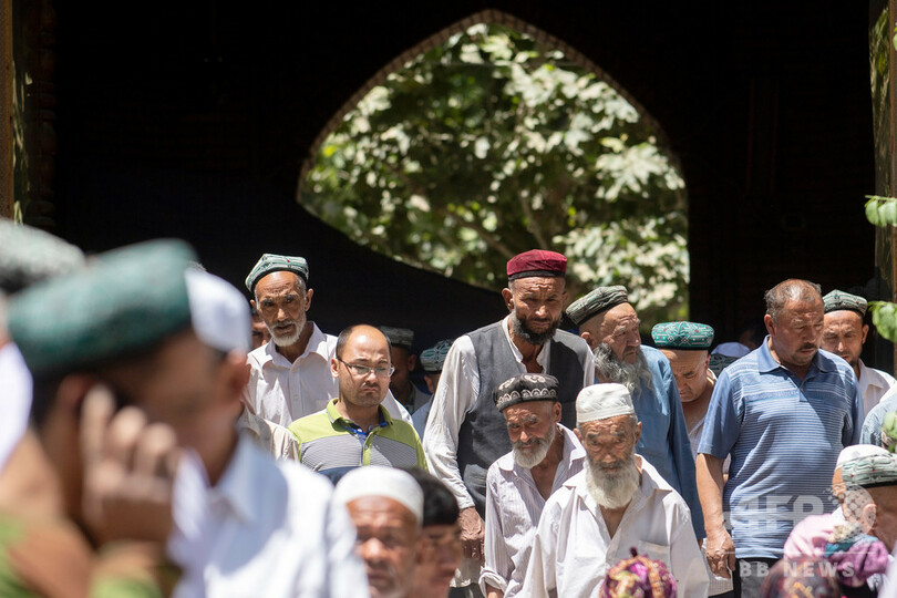 中国・ウイグル強制収容所の内側─催涙ガス、テーザー銃、教本【再掲】