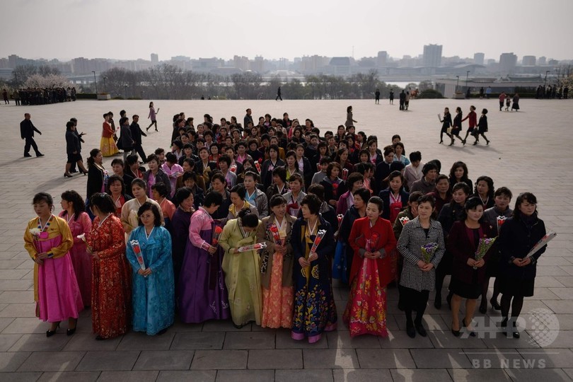 故金日成主席の生誕記念日 太陽節 花火や集団ダンスで祝賀 北朝鮮 写真25枚 国際ニュース Afpbb News