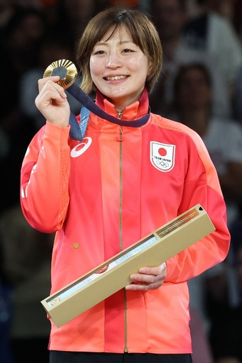 Yahoo!オークション - 角田夏実 直筆サインフォト 柔道 パリオリンピッ