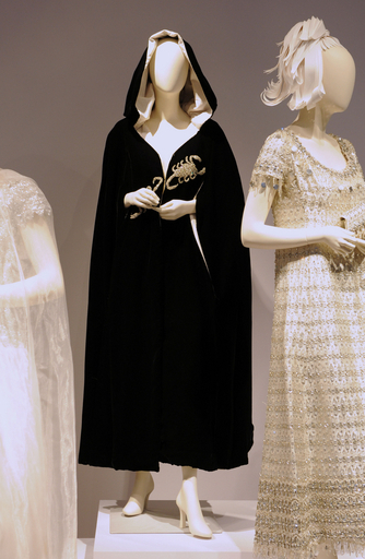 エリザベス・テイラーの宝石やドレス、競売前の最後の一般公開 写真16