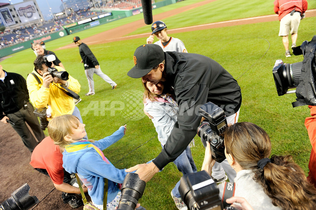 ランディ・ジョンソン メジャー通算300勝を達成 写真20枚 ファッション