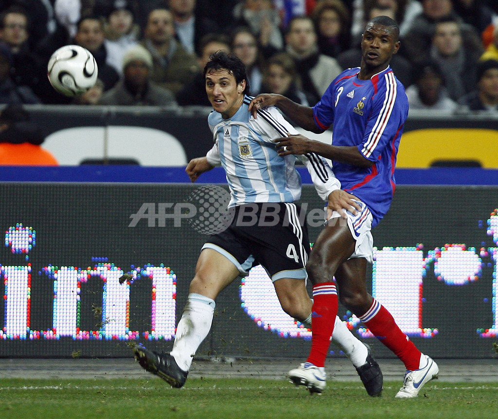 サッカー 親善試合＞アルゼンチン サビオラのゴールでフランスに勝利