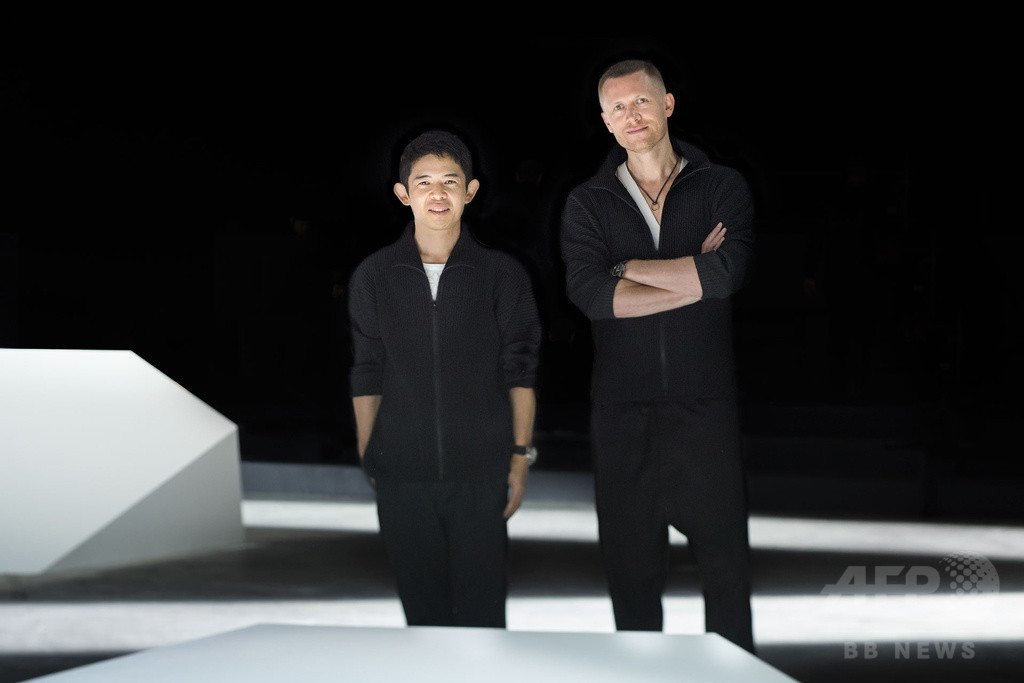 「lSSEY MIYAKE x UN」 新シューズ・プロジェクト