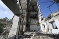 ウクライナ南部ミコライウで、ロシア軍の攻撃で破壊された庁舎（2022年6月10日撮影）。(c)Genya SAVILOV / AFP