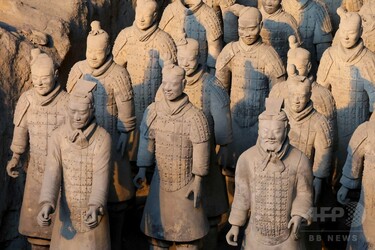 米博物館に展示の兵馬俑、親指盗まれる 中国で厳罰求める声上がる 写真