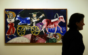 シャガール「ロバとバッカス」 シャガールの過去最大級の回顧展、マドリード 写真8枚 国際ニュース