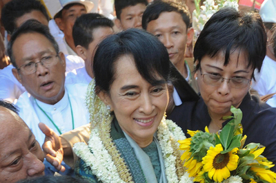 スー・チーさん、連邦議会補選に向け遊説開始 大勢の支持者集まる ミャンマー