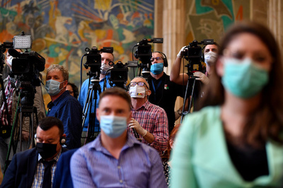 ハンガリー有力ニュースサイト、編集権独立の「重大な危機」警告