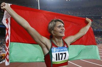 ミアンコワ 女子ハンマー投げで五輪新を記録し金メダル獲得