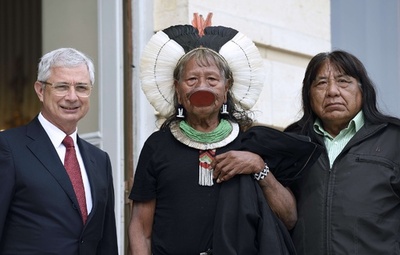 アマゾン先住民の長老ラオーニさん、熱帯雨林の保護訴え欧州ツアー