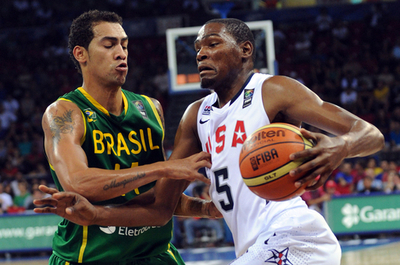 米国が3連勝、ブラジルに辛勝 世界バスケ