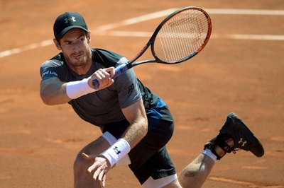 V3狙うマレーが3回戦へ、サーブ改善で復調の兆し マドリードOP