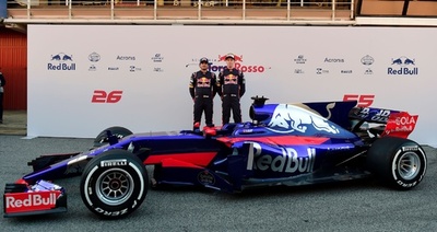 トロ・ロッソ、新型車「STR12」を発表