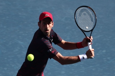 ジョコビッチも相撲取りには降参、「あと3倍太ればちょうど」